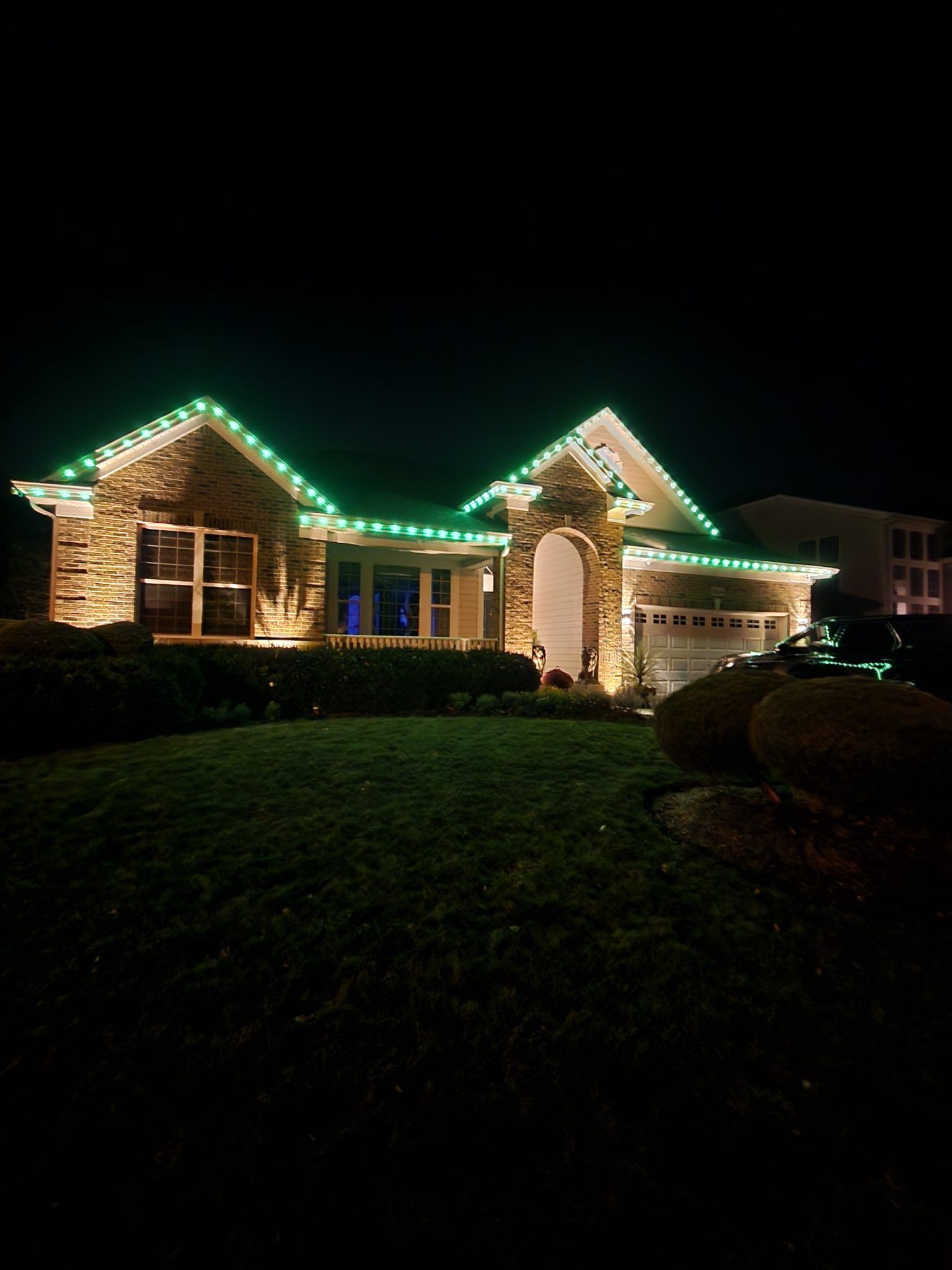 pros and cons of permanent holiday lighting, holiday lighting in kenosha, professional landscape lighting for your holiday lighting