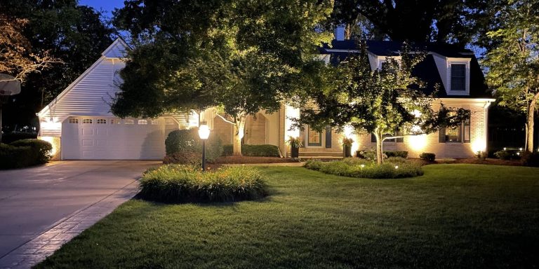 outdoor home lighting in Glenview, outdoor lighting in Glenview, professional outdoor lighting in Glenview